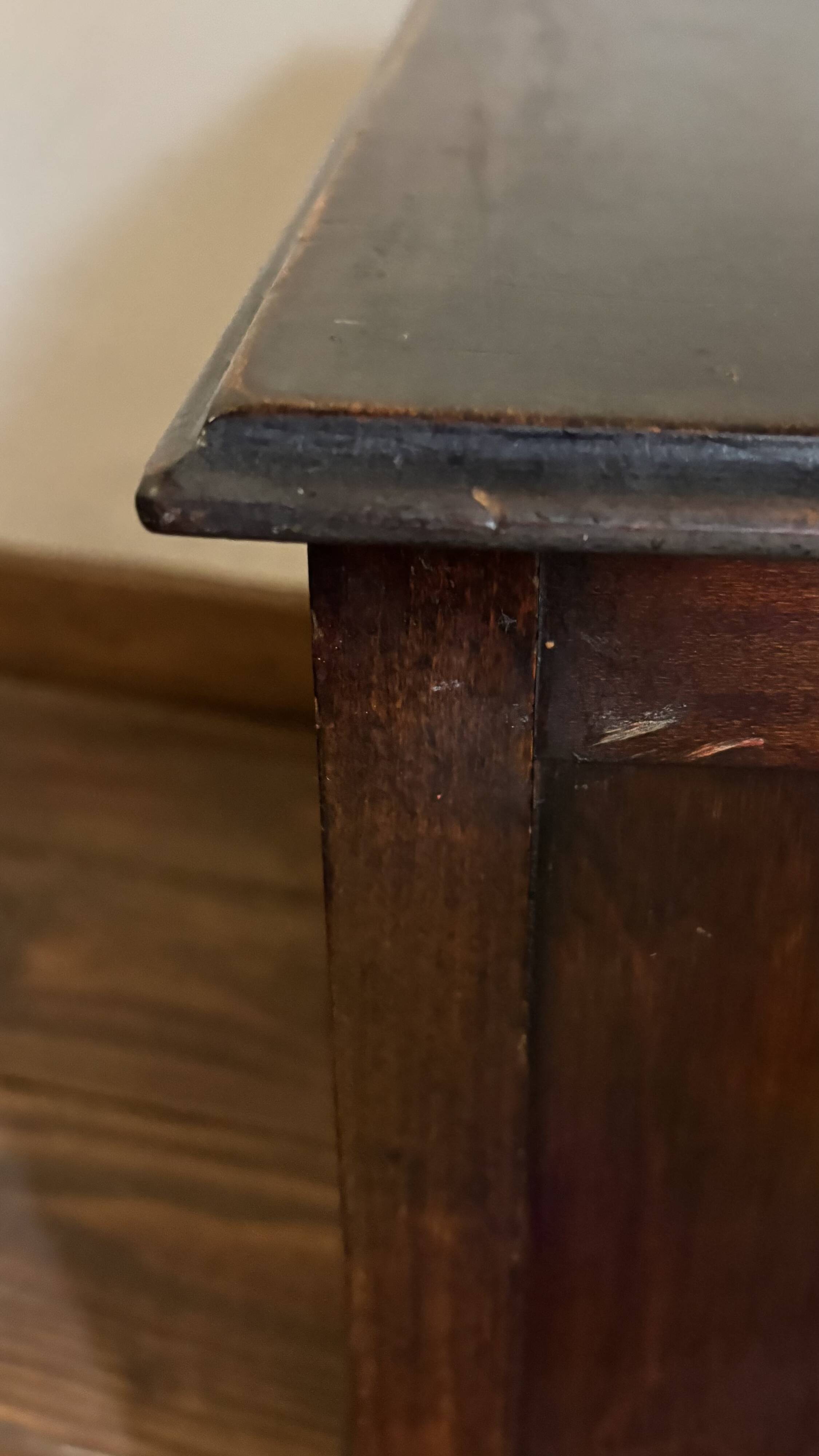 Petite commode ancienne en hêtre 3 tiroirs France Fin XIXe/début XXe