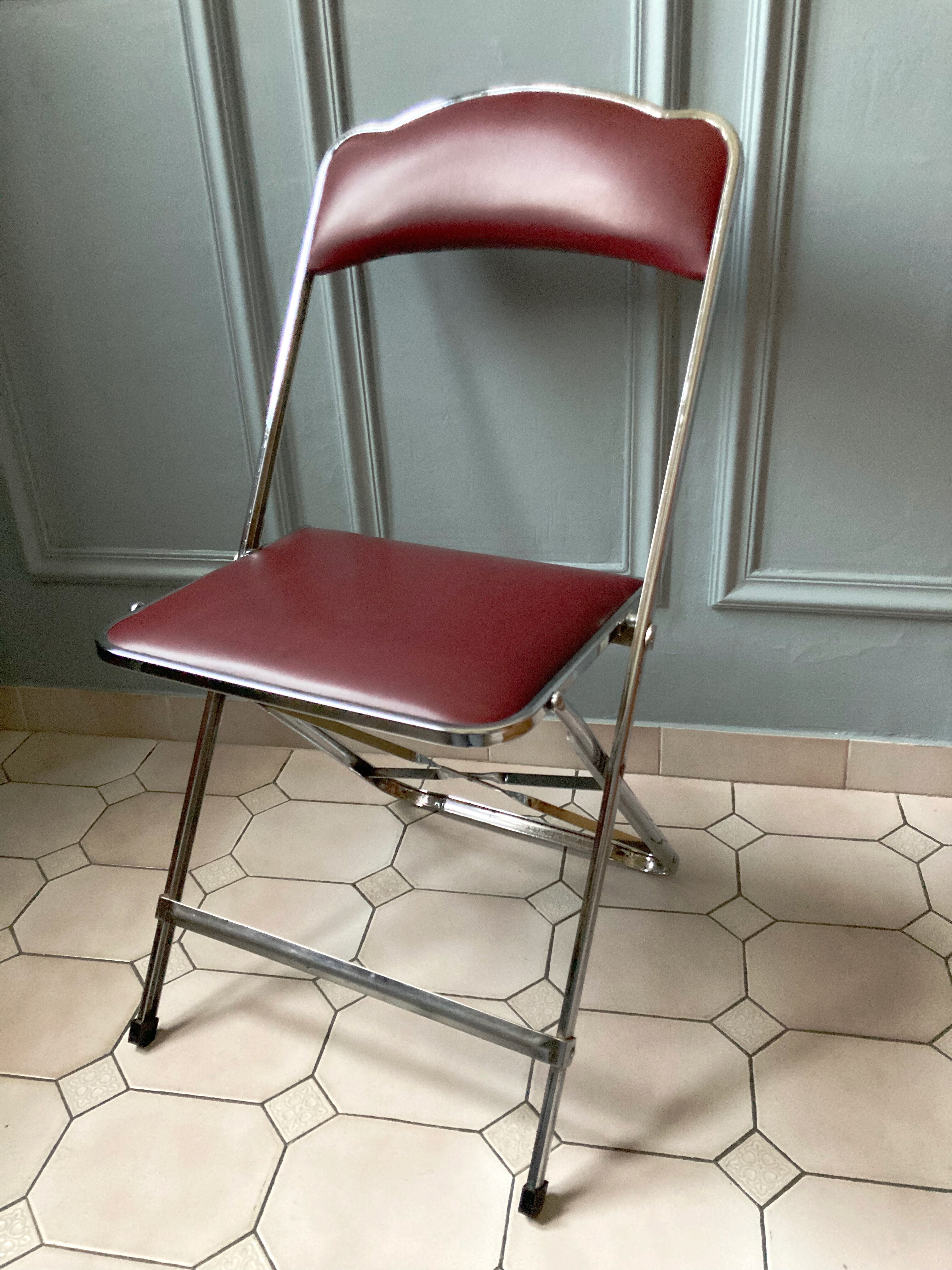 4 vintage folding chairs in chrome