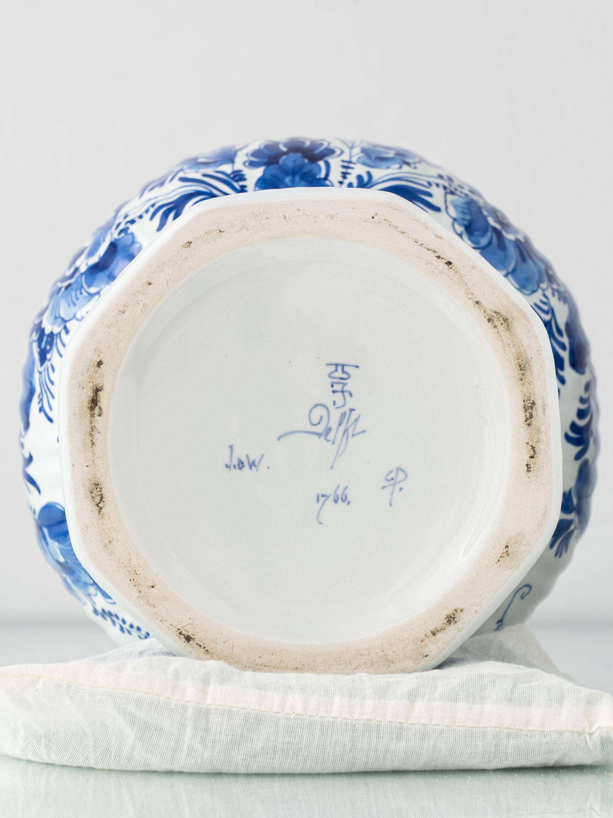 Royal Delft blue ceramic lamp, 1971, new pistachio silk shade.