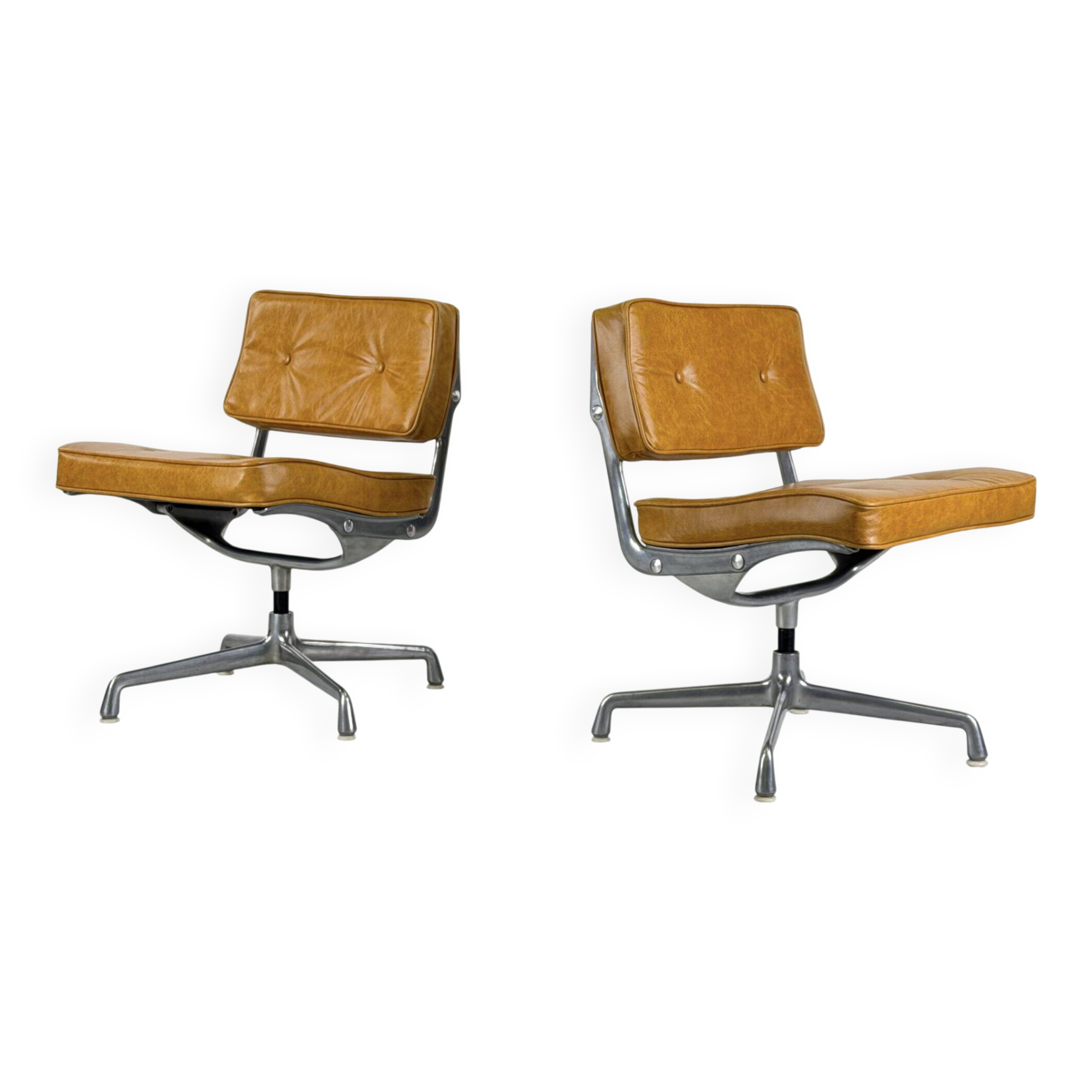 Magnificent pair of "Intermediate" office chairs by Charles & Ray Eames for Herman Miller – 1960s