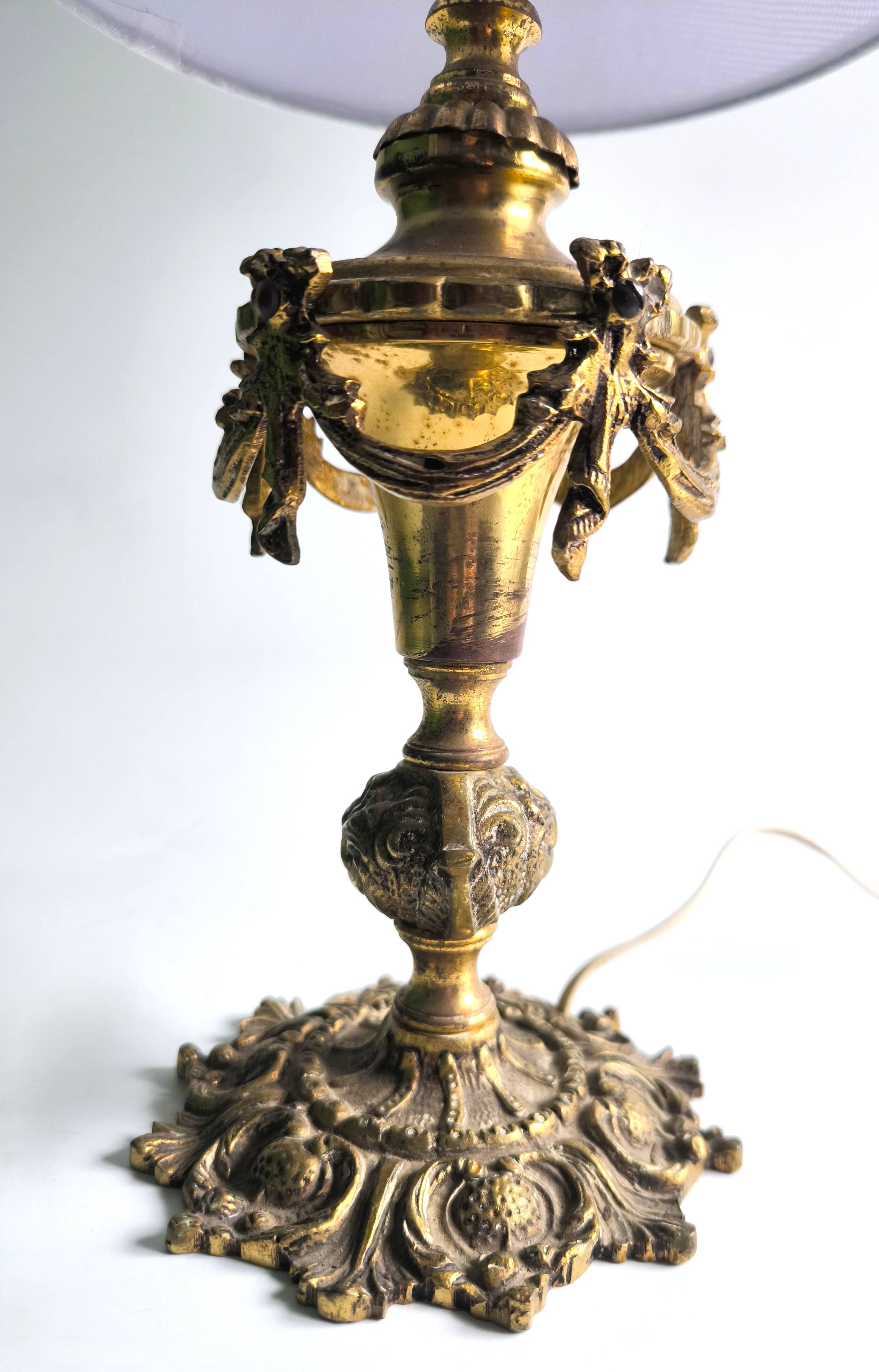 Belgian bronze lamp in Neoclassical style (circa 1910 - 1920)