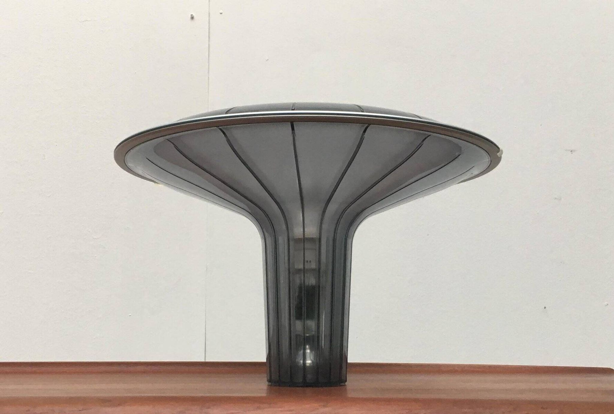 Contemporary Italian table lamp model Agaricon D36 by Ross Lovegrove for Luceplan.
