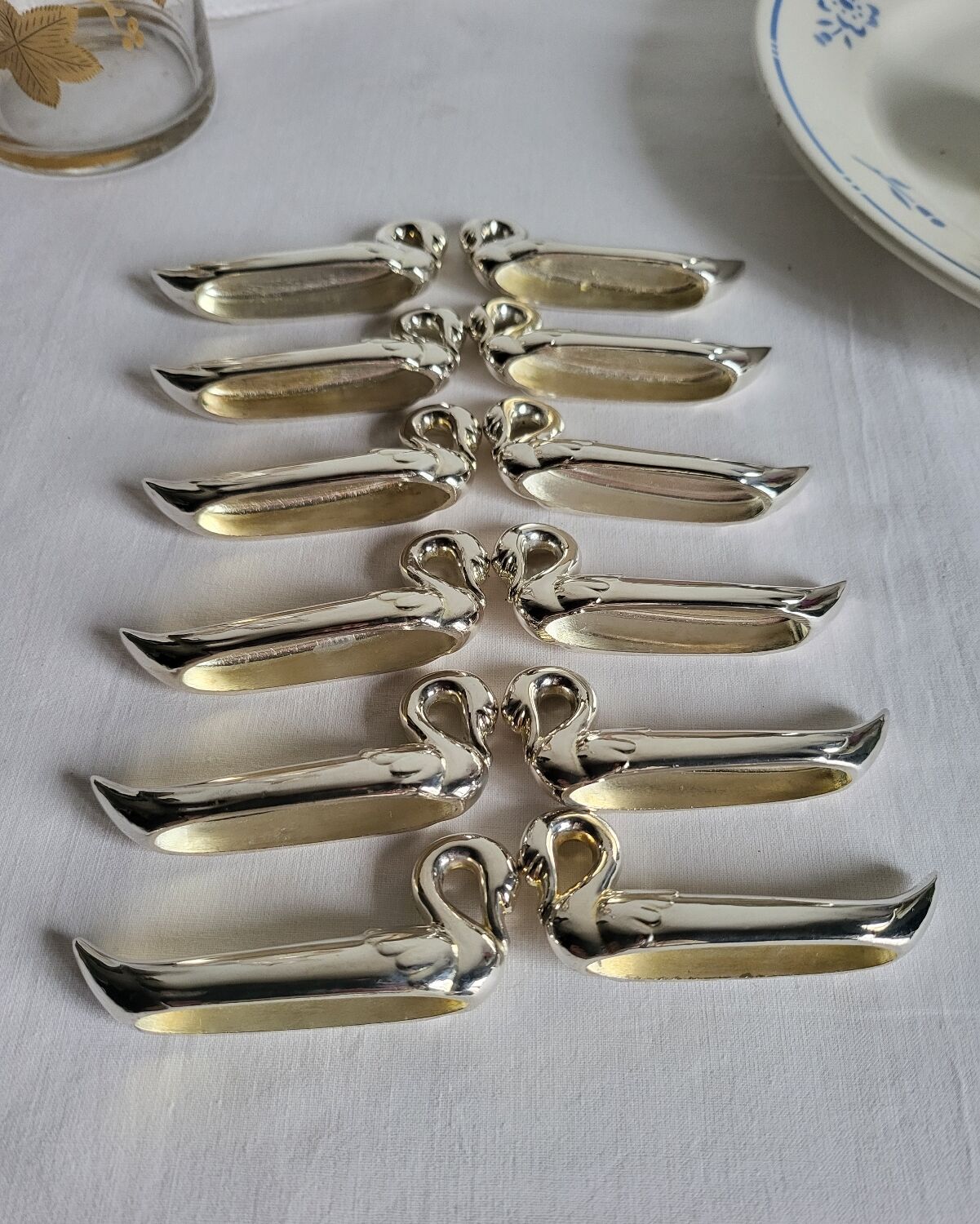 12 Silver-Plated Swan Knife Holders