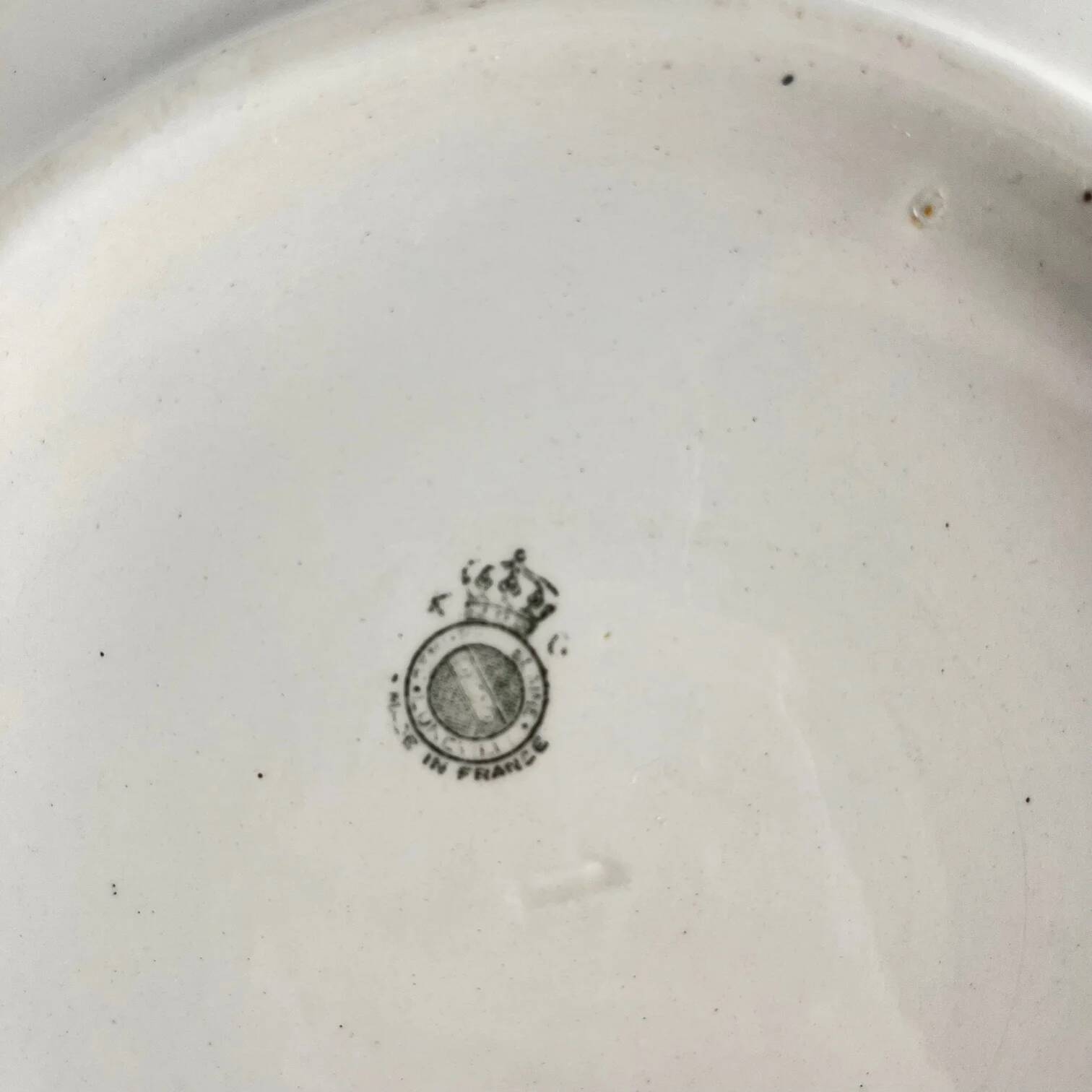 Fluted edge salad bowl model Réverbère by KG Lunéville