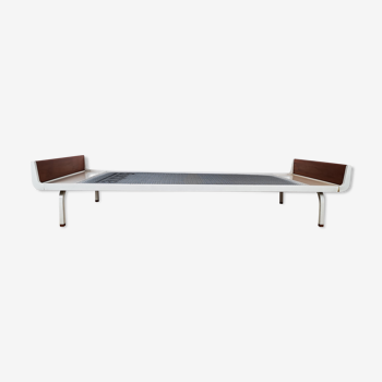 Friso Kramer bench