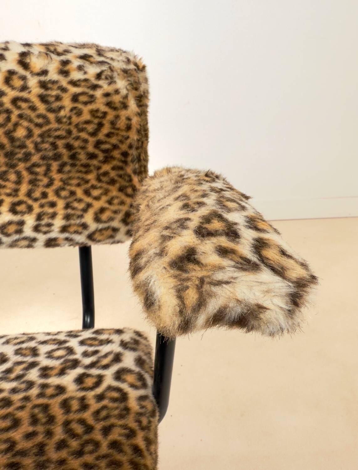 Fauteuil vintage moderniste léopard