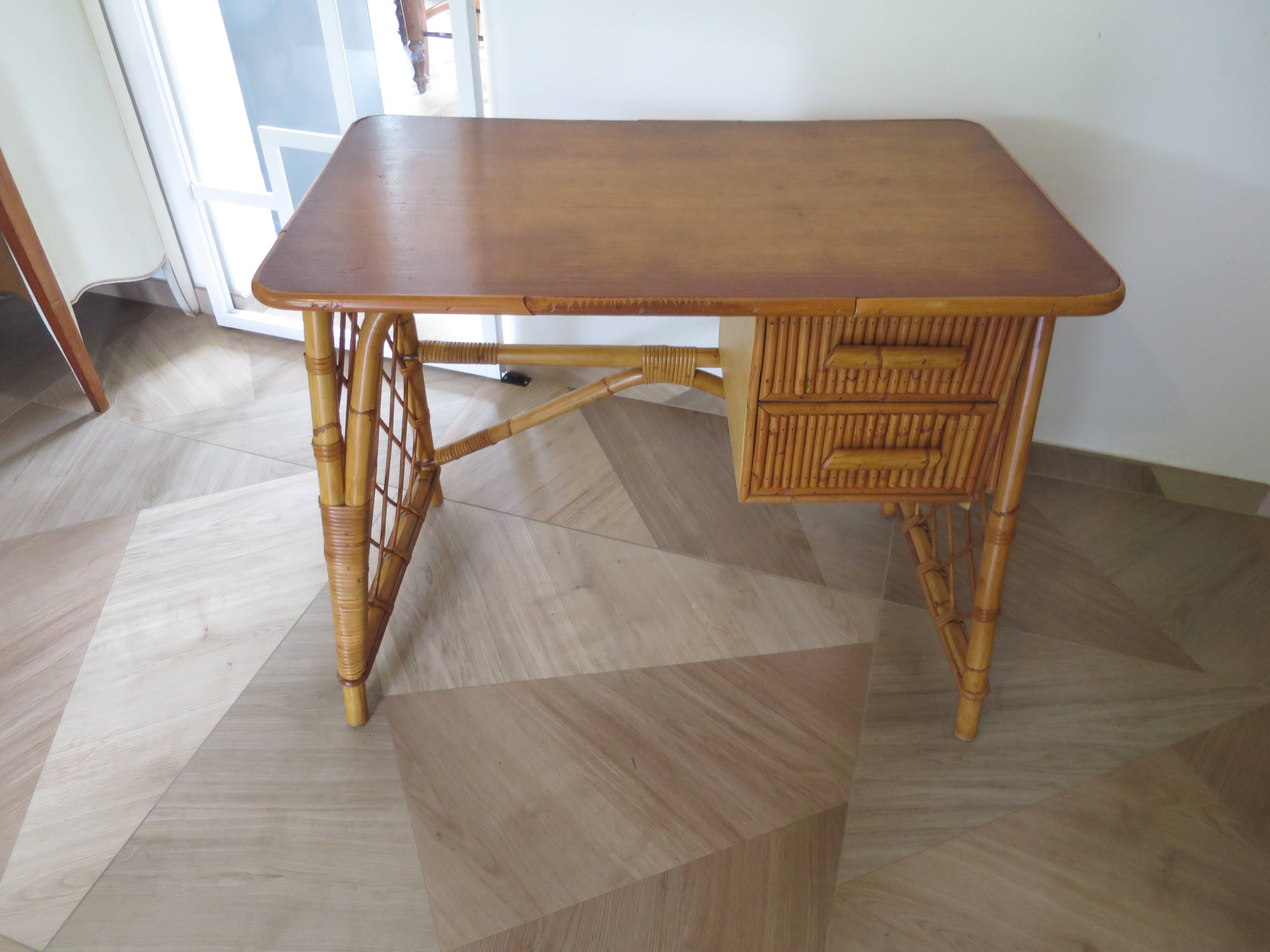Vintage design - beautiful retro desk in bamboo wood and rattan - 2 drawers - 60s