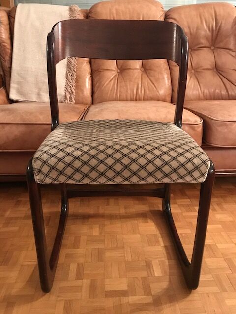 1 lot de 6 chaises baumann modèle  "traineau"