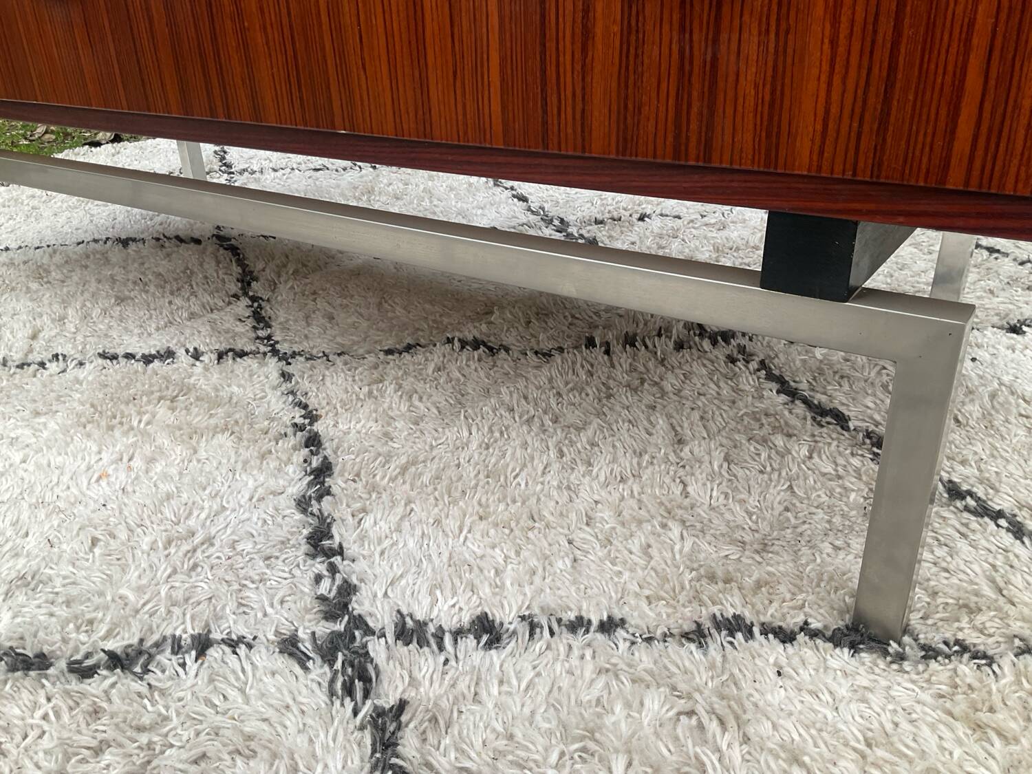 Vintage TV unit in rosewood from the 60s-70s.