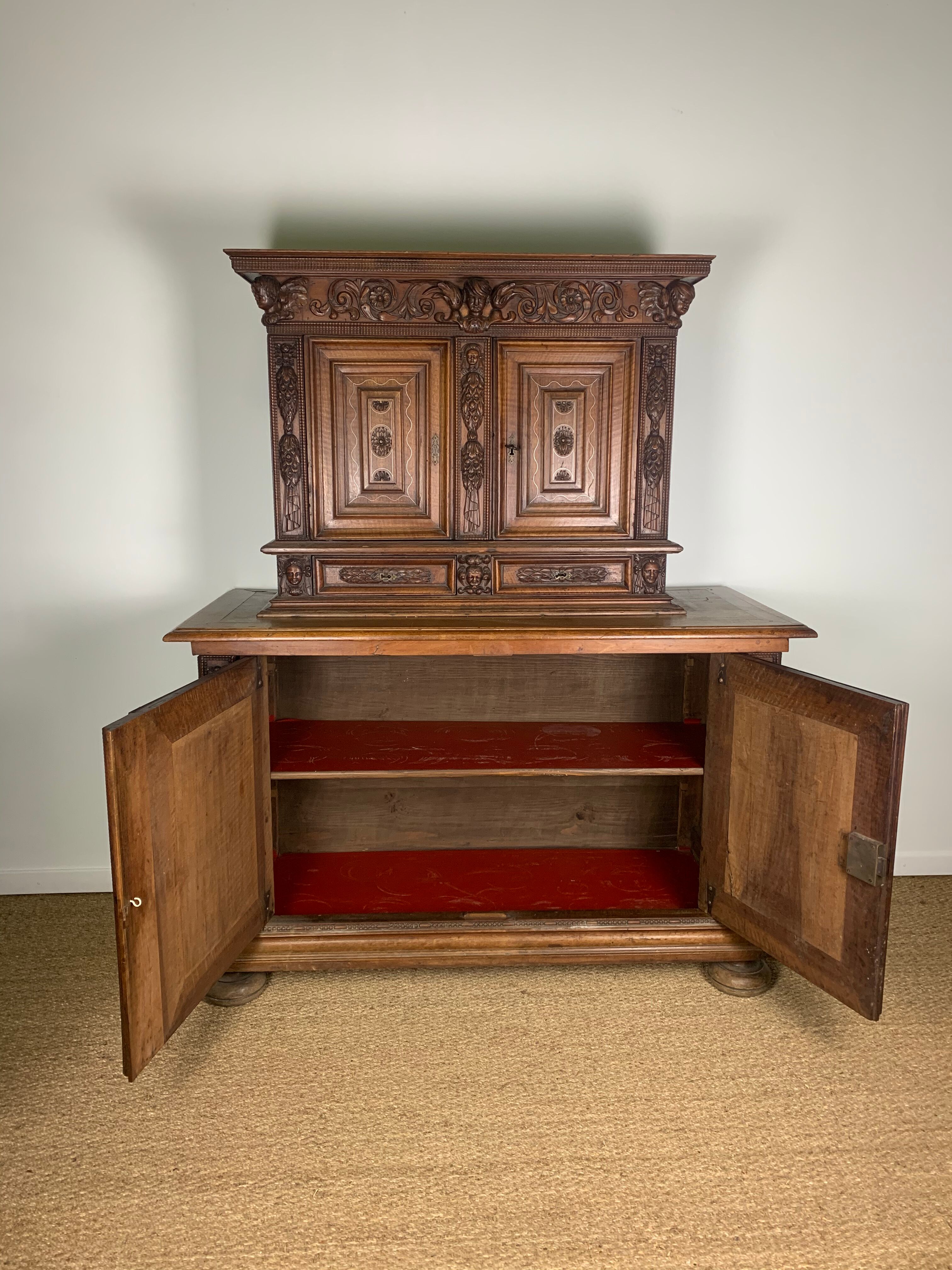 Two-body sideboard with withdrawal