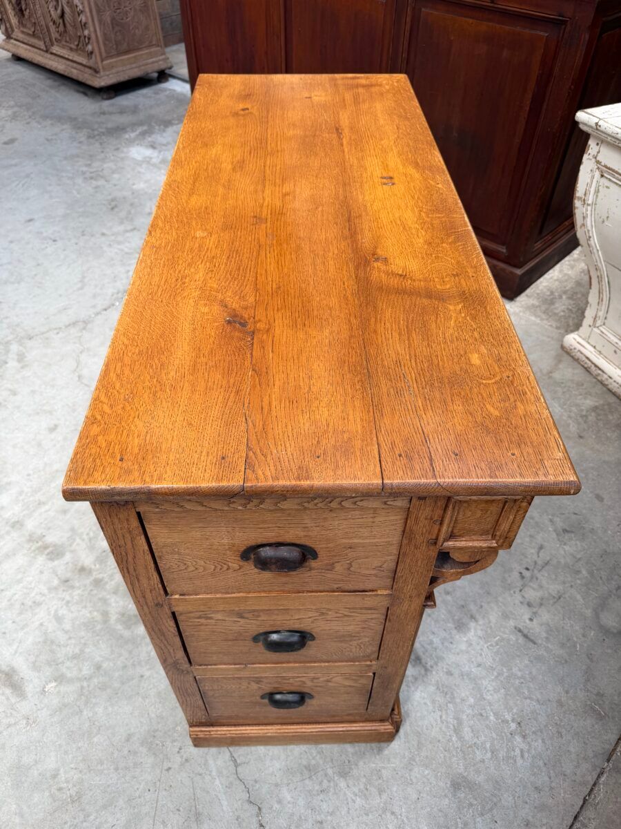 Oak counter from the 1950s