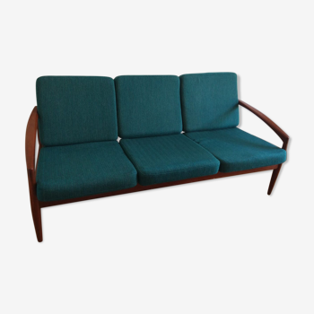 Magnus olesen 3-seater sofa in teak and fabric