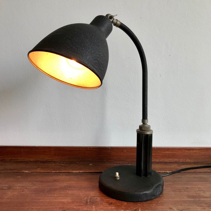 Lampe de bureau Bauhaus 1920 Molitor par Christian Dell