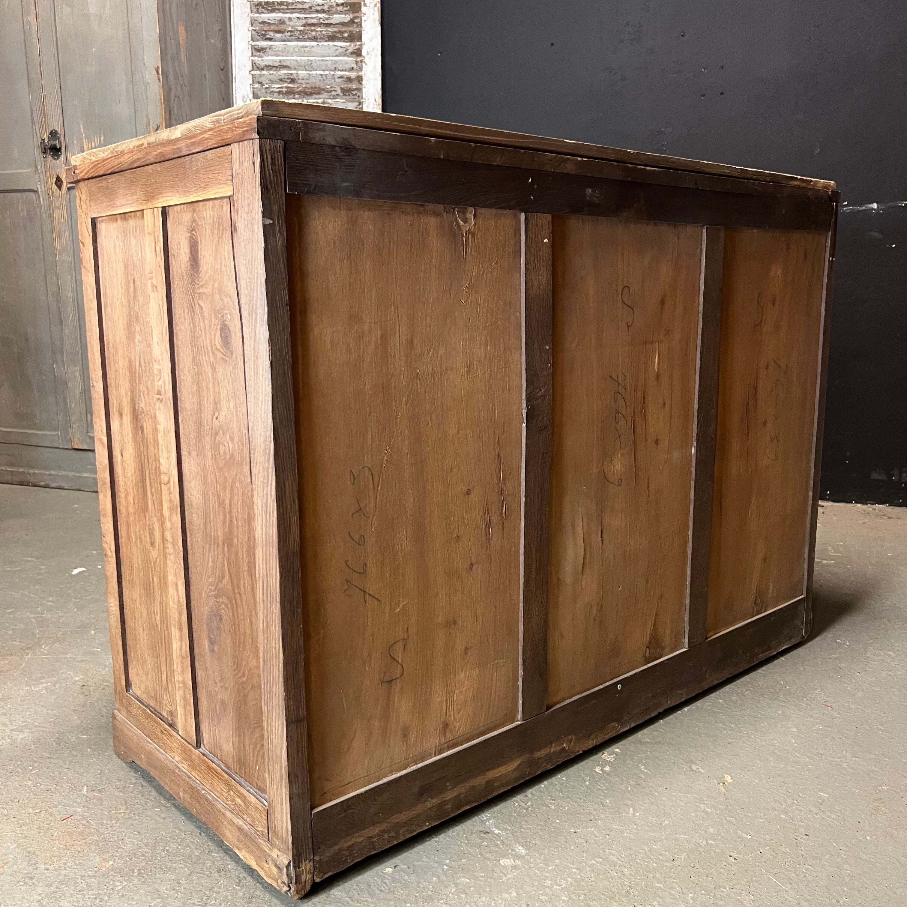 Meuble de métier de notaire en chêne