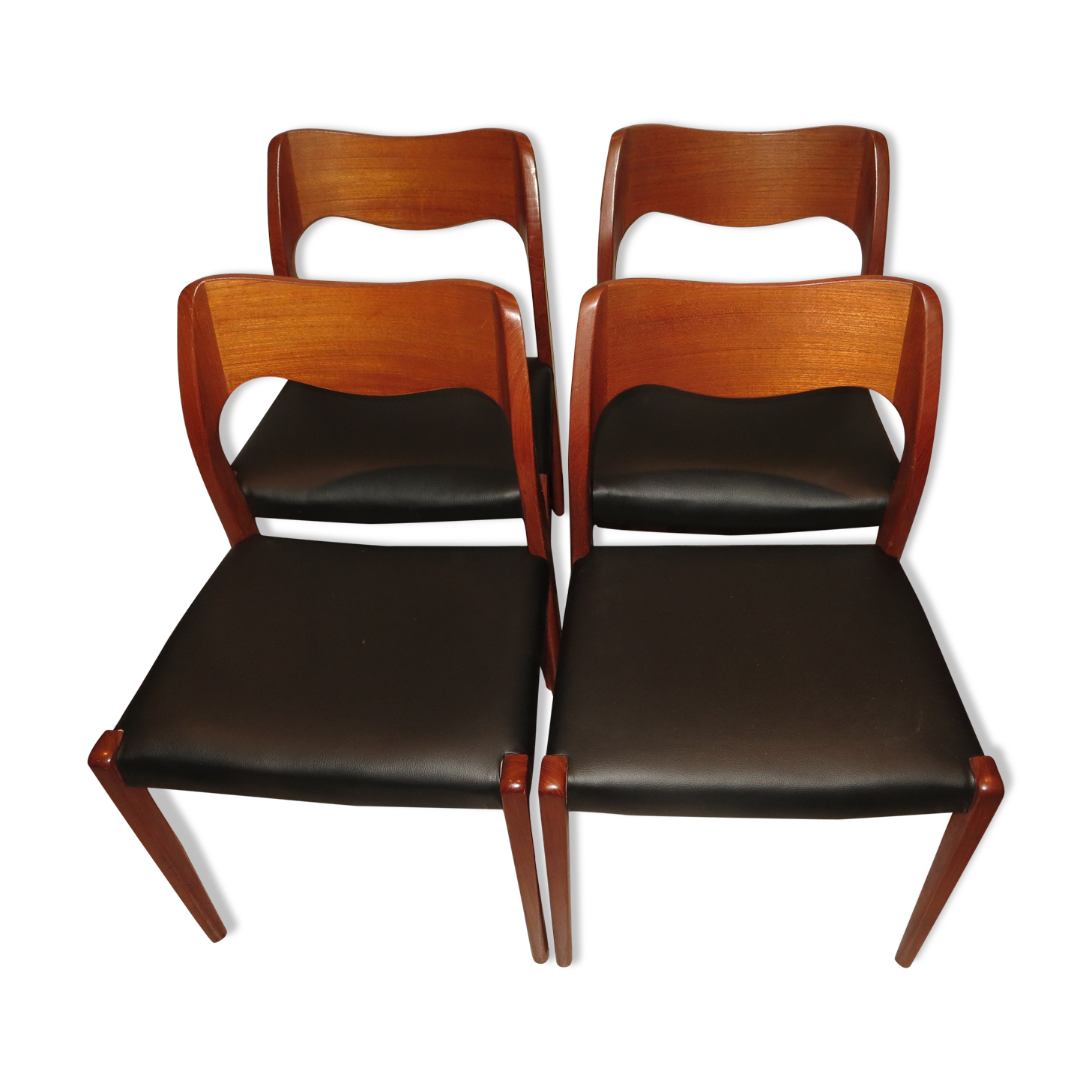 Suite de 4 chaises danoises en teck N.O.Moller N°71