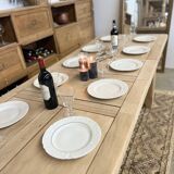 Solid oak farmhouse table with 2 central extensions