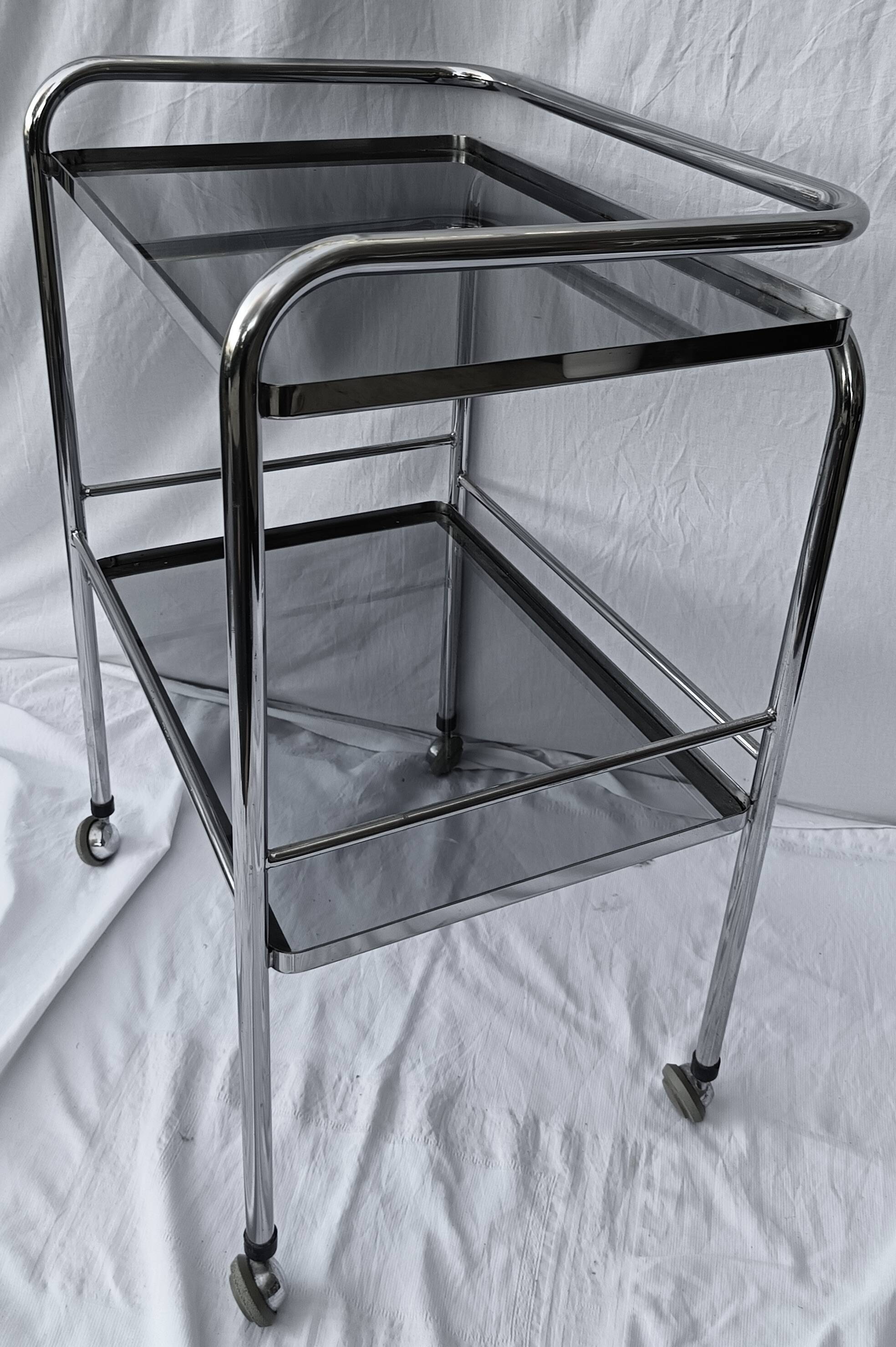 metal rolling dessert trolley: glass