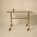 Table d’appoint en laiton et verre dans le style de Jacques Adnet