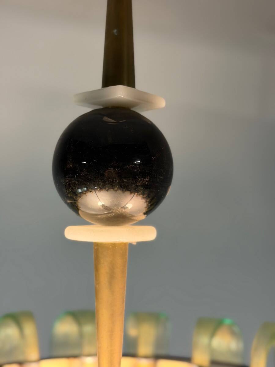 Venetian chandelier in white, black and green Murano glass sprinkled with gold, circa 1980