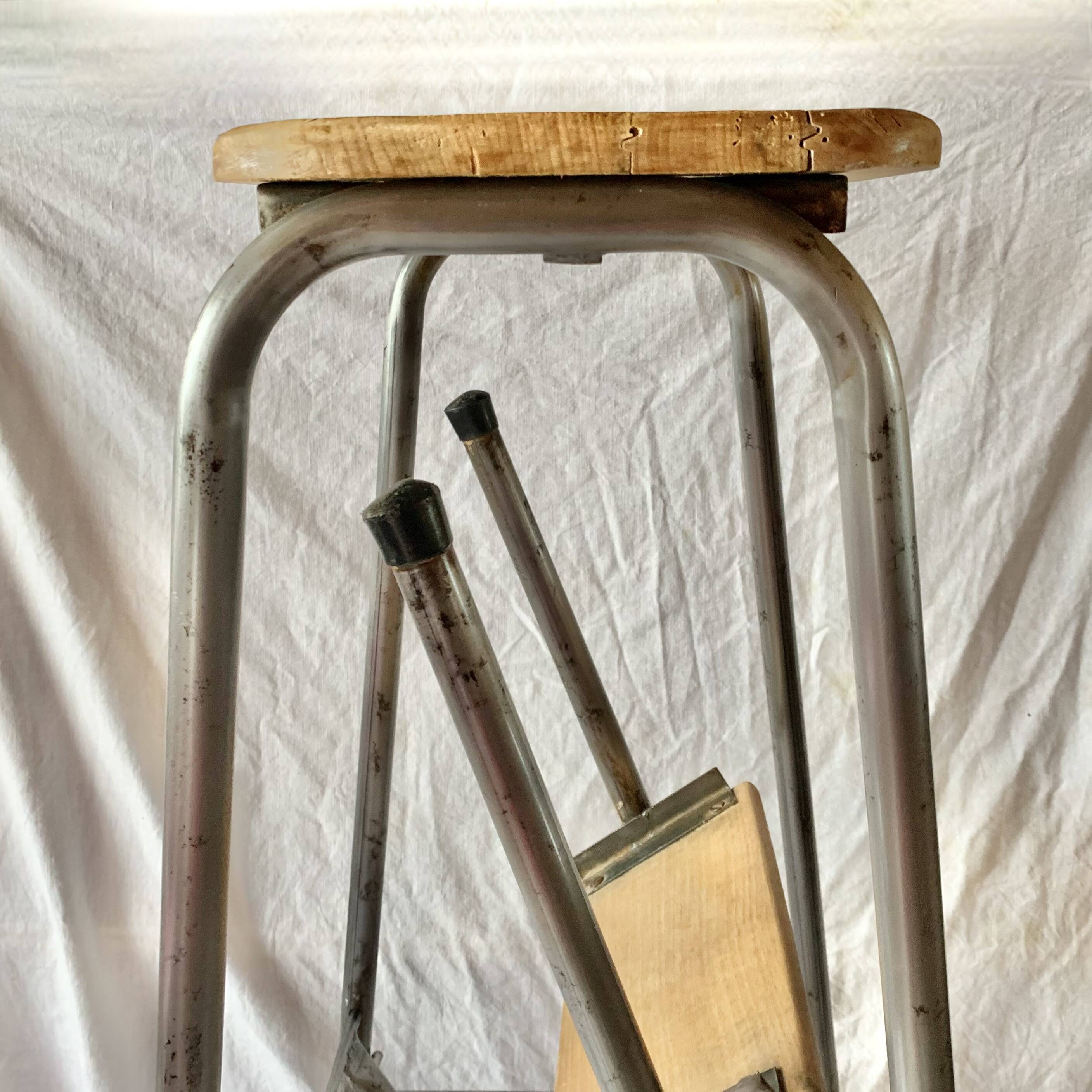 Old wooden workshop stepladder - seat height: 85 cm