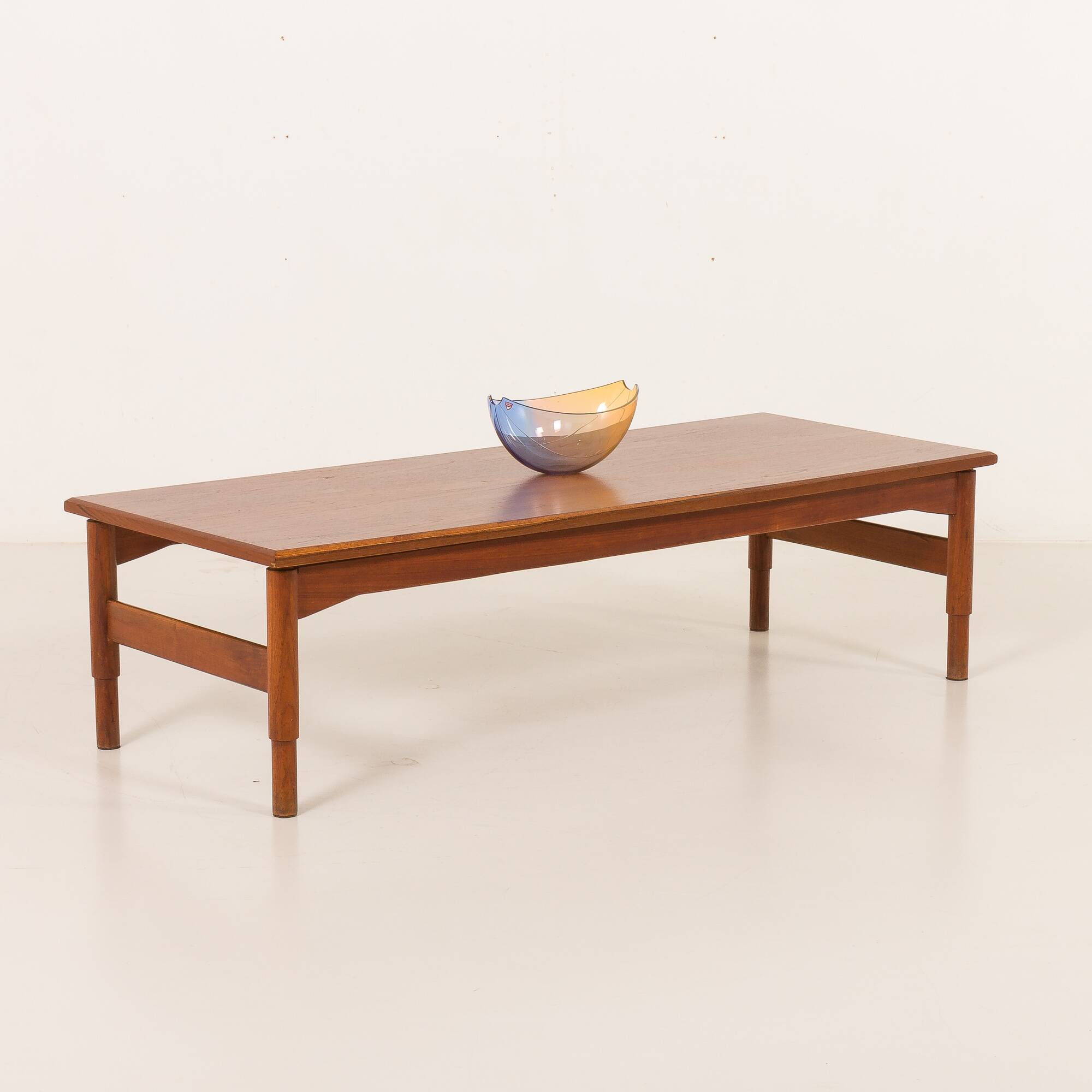 Italian mid-century low teak coffee table by Saporiti, 1960s