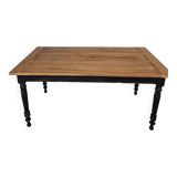 Farm table
