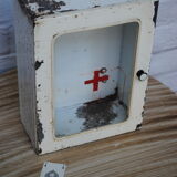 Pharmacy showcase, 70s