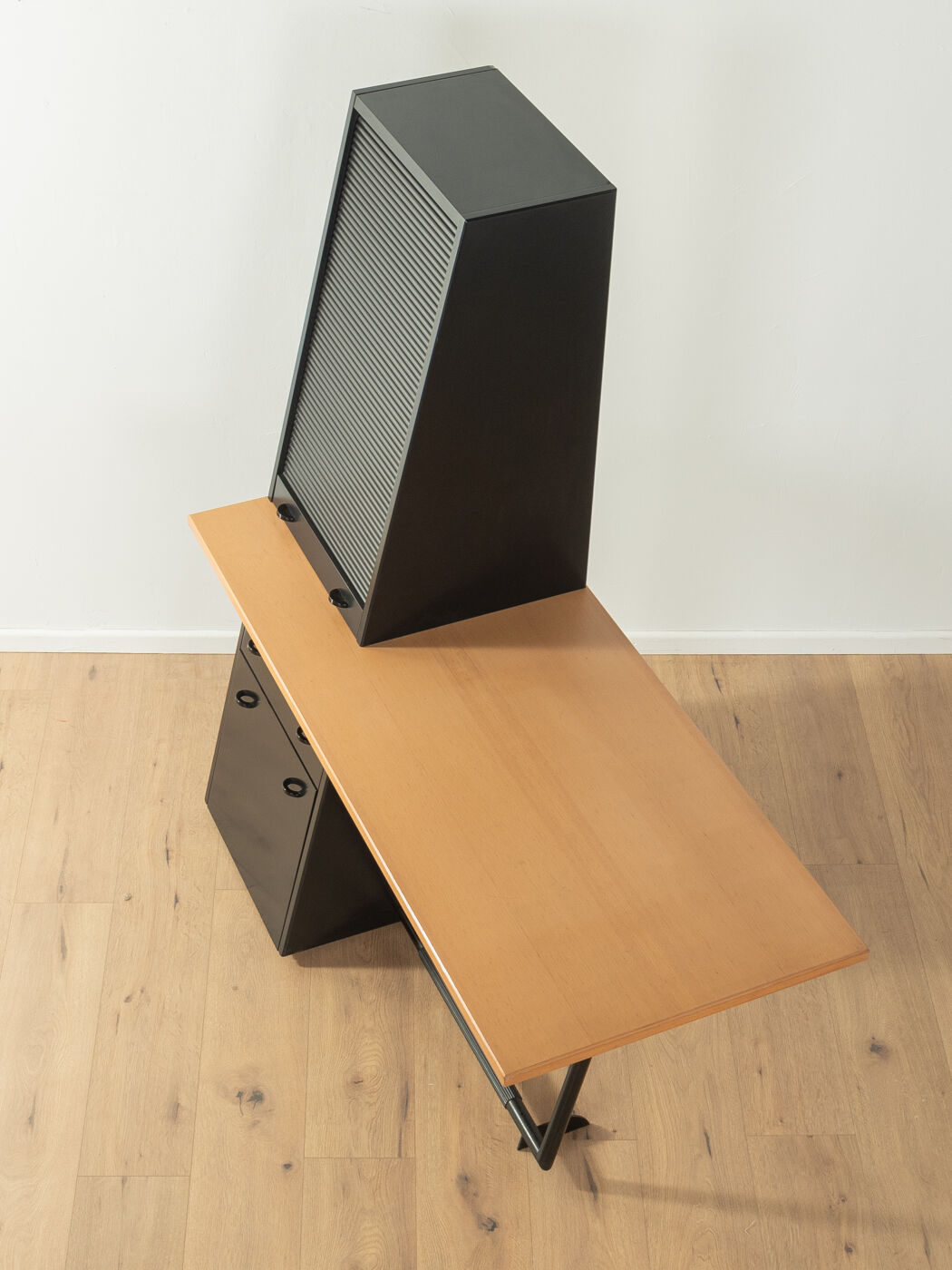 Bureau postmoderne, interlübke des années 1980