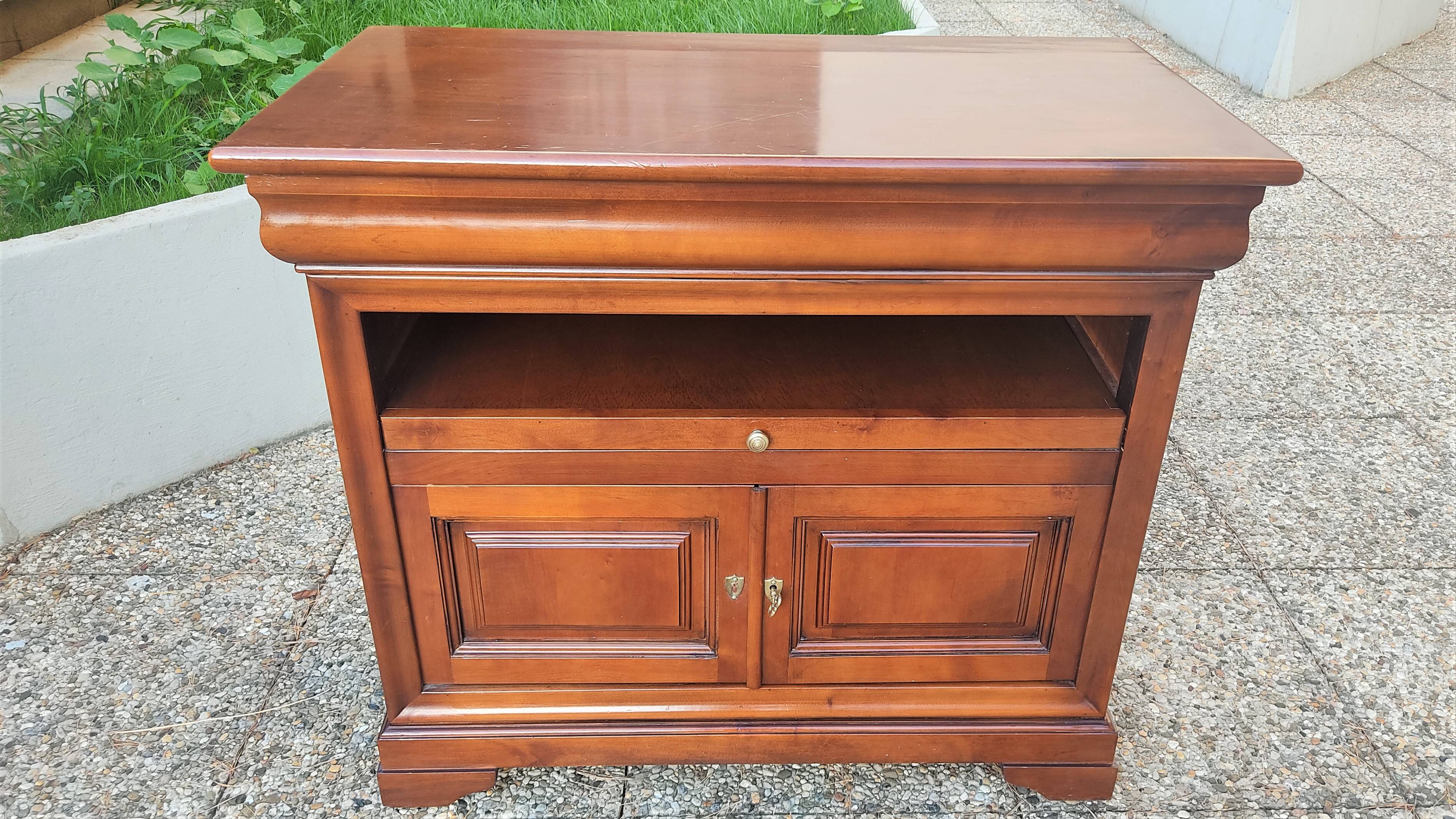 Tv cabinet 2 doors and 1 niche with Pull, in Cherry Solid Louis Philippe style.