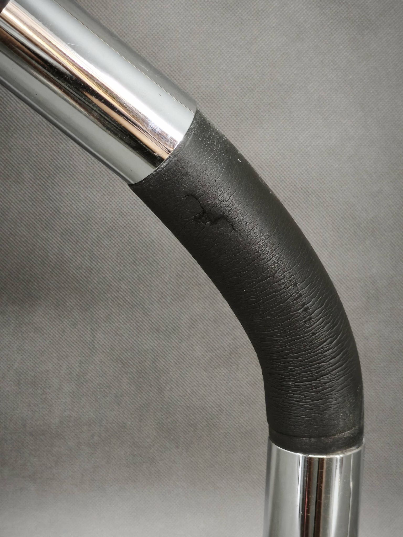 Lampe de table Elbow E. Bellini pour Targetti Sankey, Italie, années 1970.