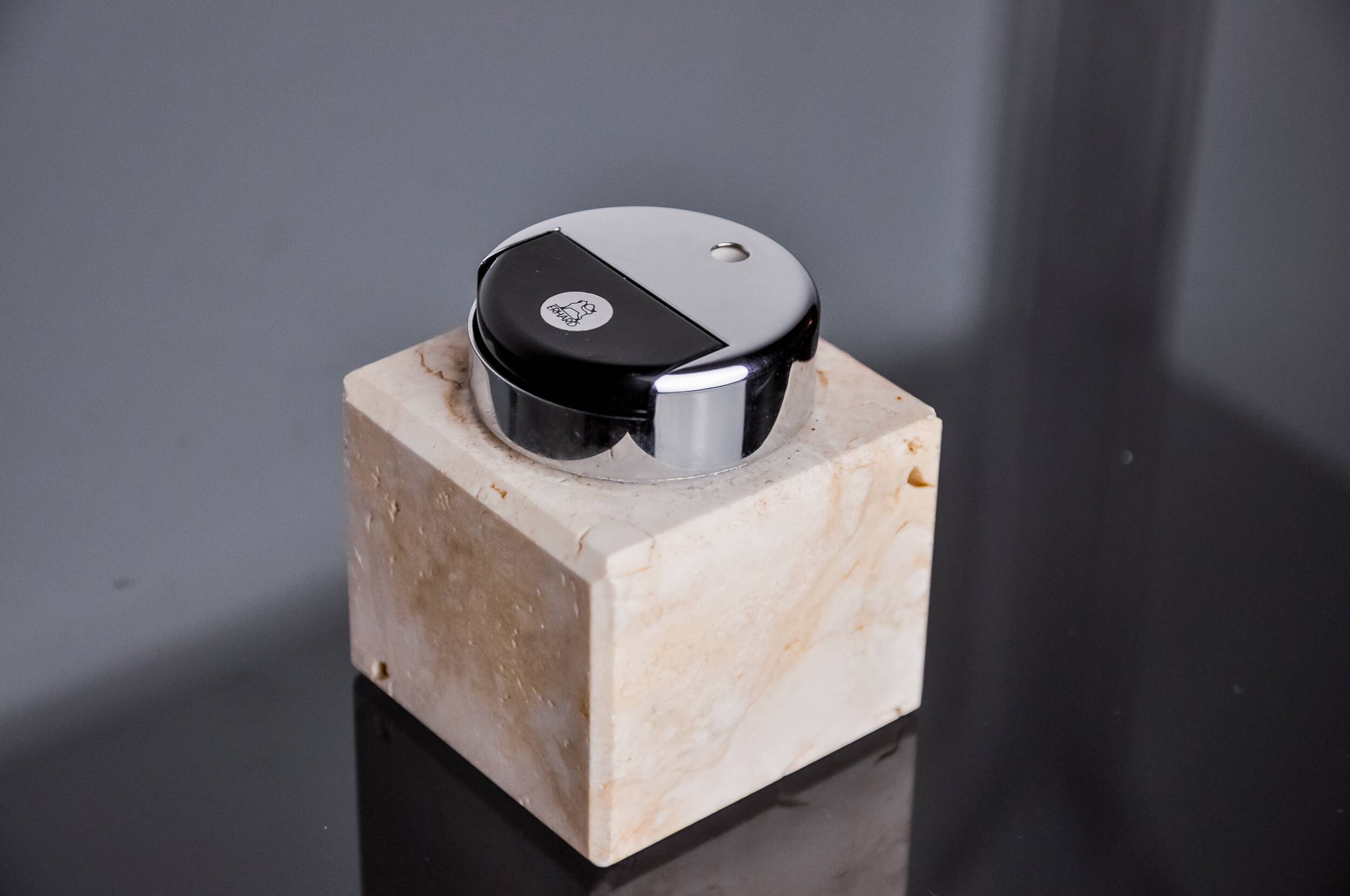 Brutalist lighter by Fratelli Mannelli, travertine, Italy, 1970