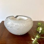 Ashtray made of a mix of bubbled glass and opaque glass, Murano style.