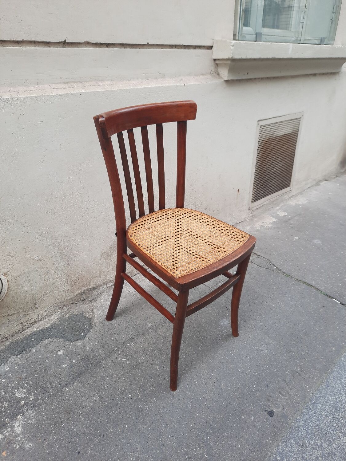 Bistro chair