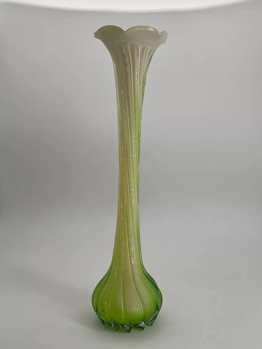 Vase vintage en verre soufflé type Murano