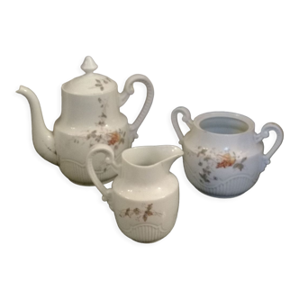 Set taste delicate antique porcelain