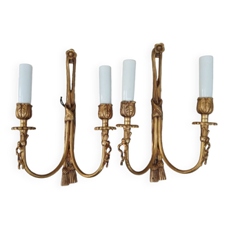 Pair of Louis XVI Style Bronze Wall Lights Forming Knots and Flowers