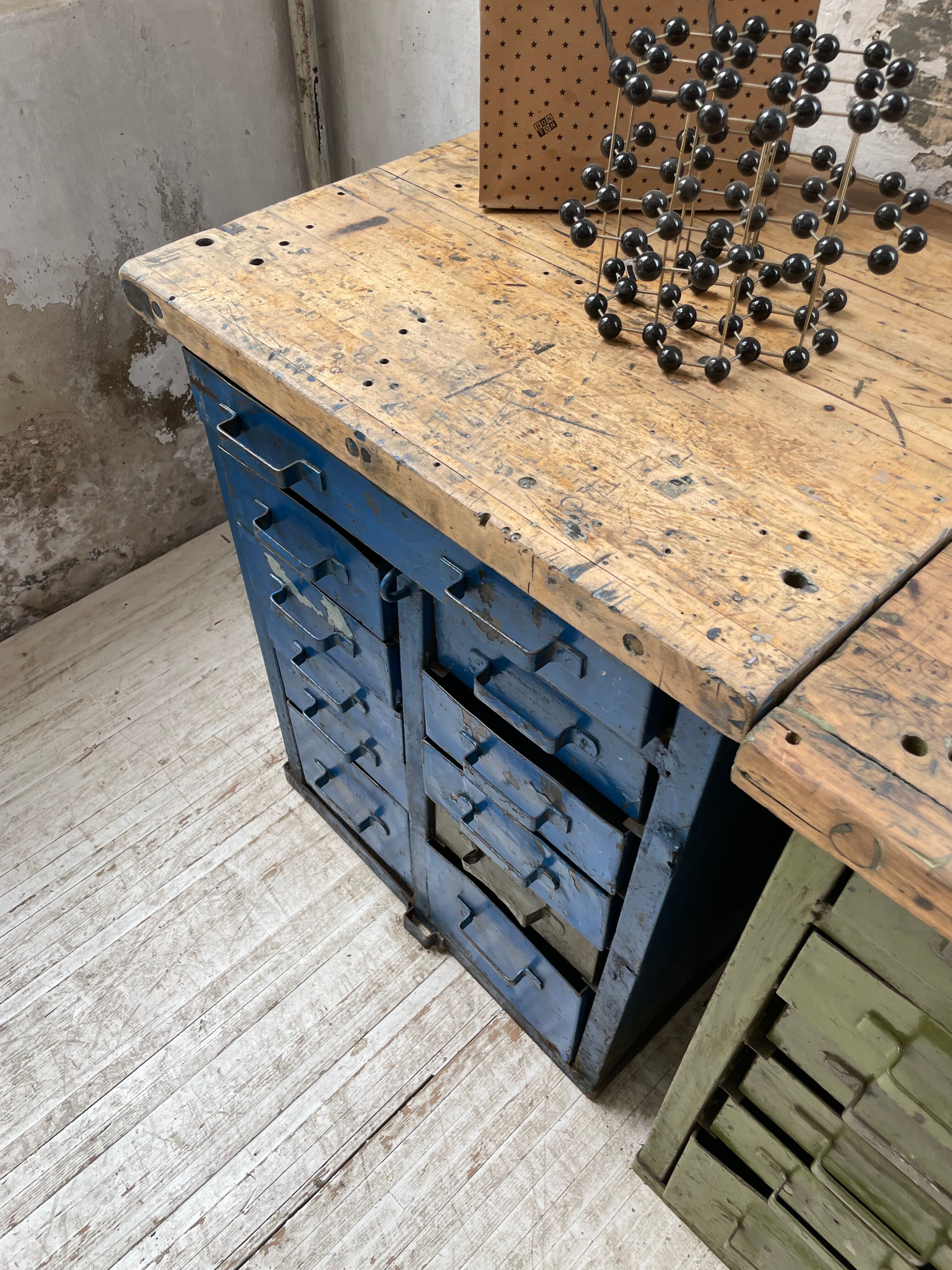 Meuble établi rangement militaire industriel bleu