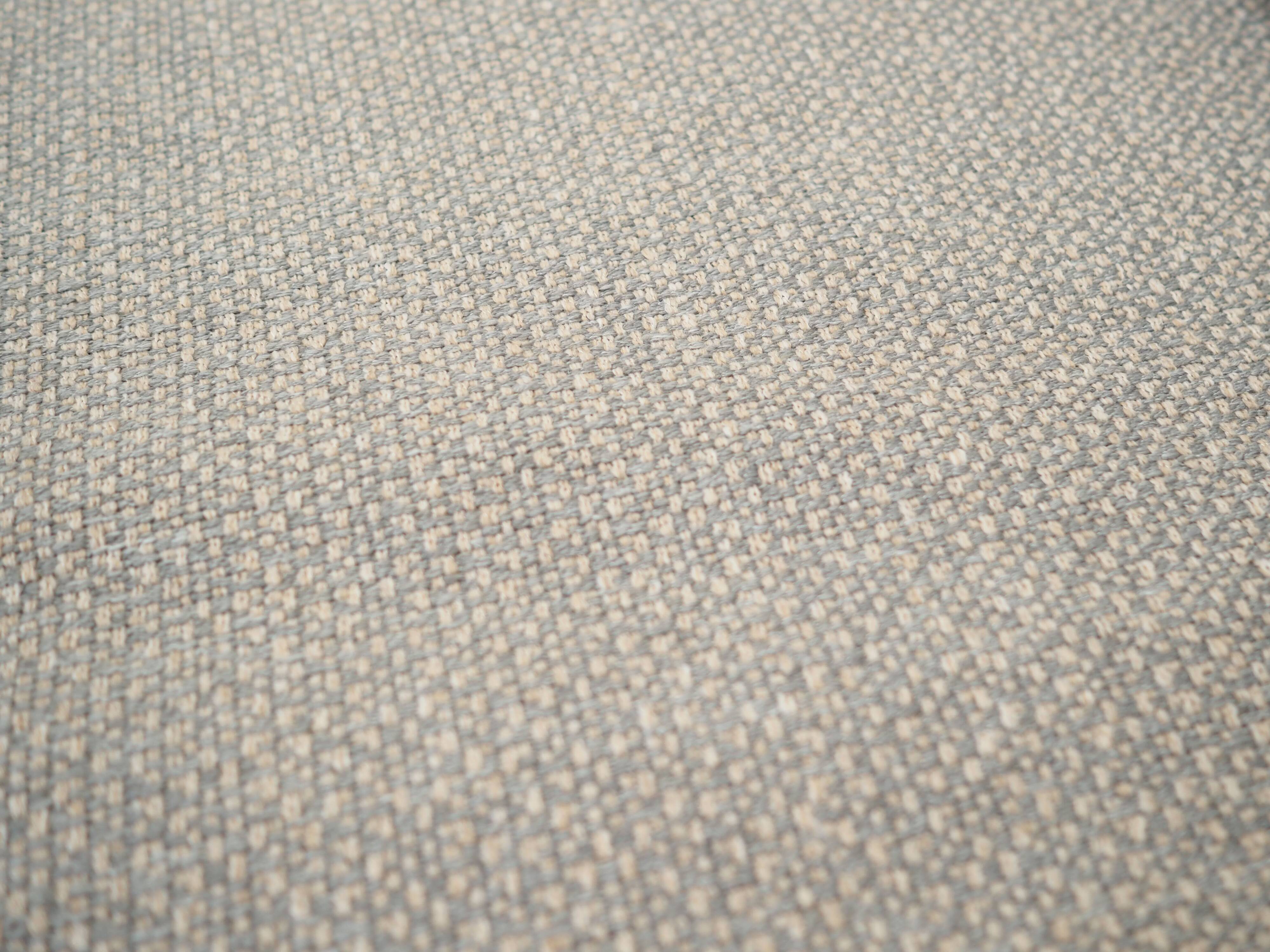 Canapé d'angle gris, design scandinave, années 00