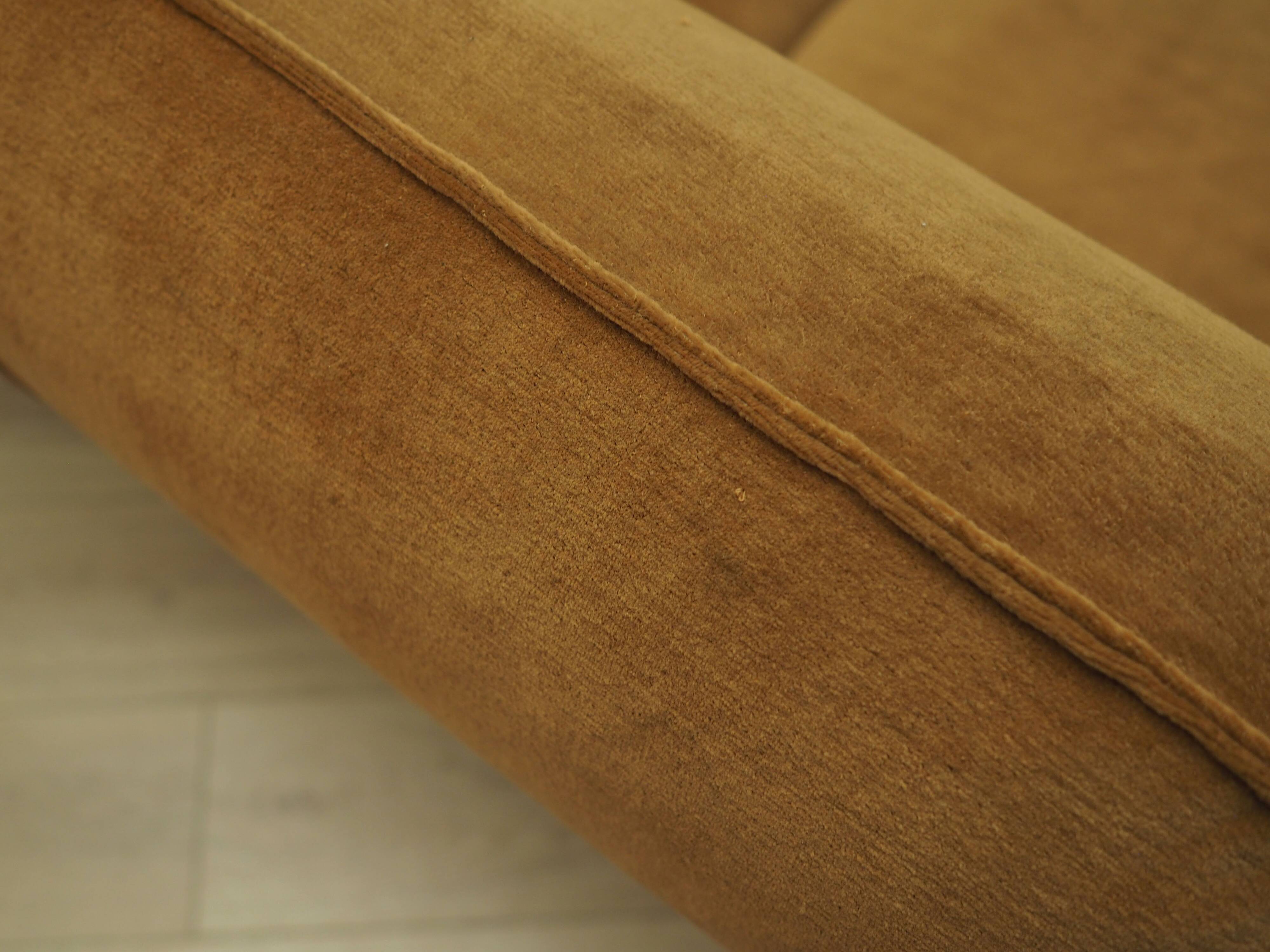 Brown velvet sofa, Italian design, 1970s, manufacturer: Dall'Oca