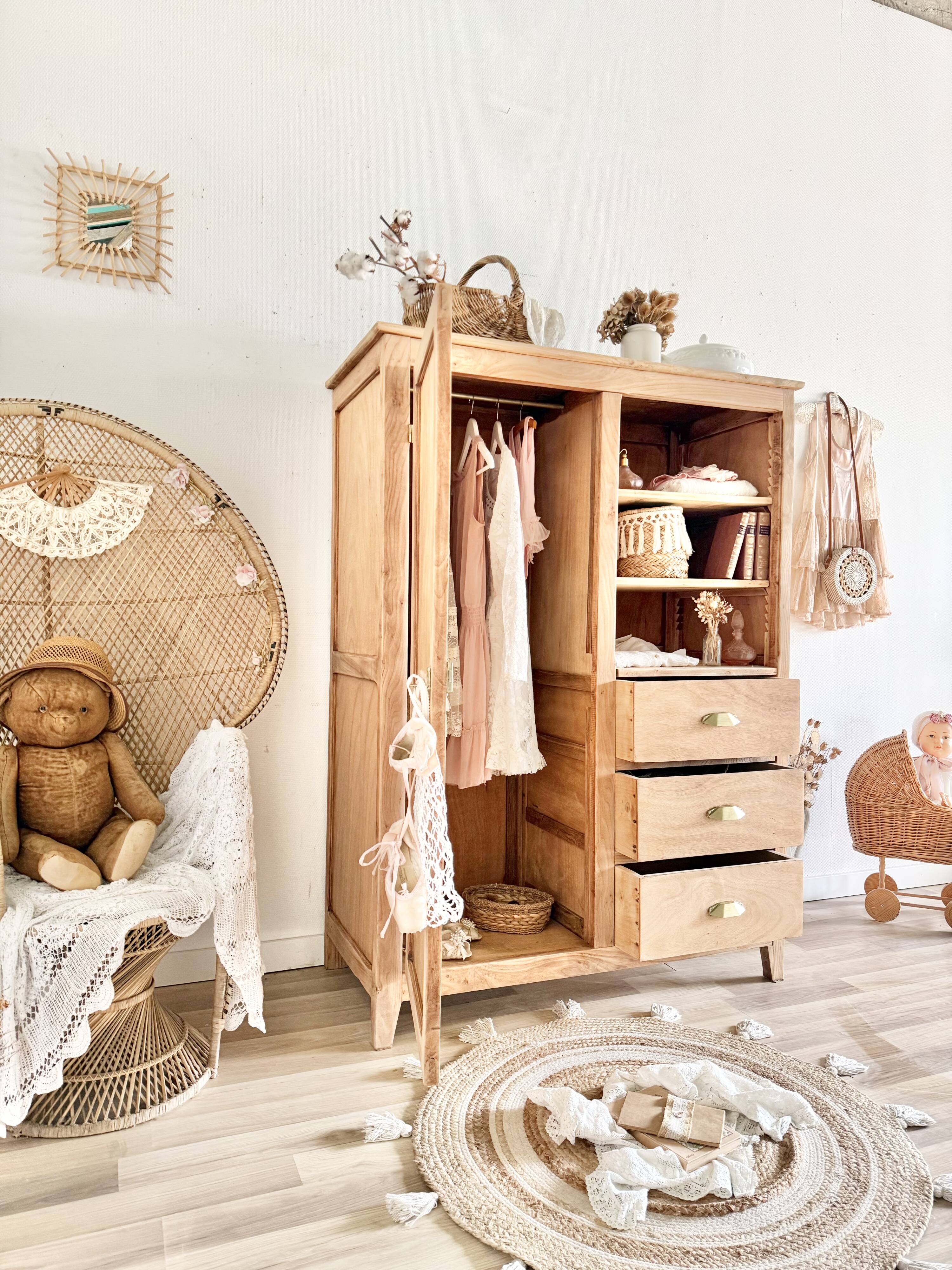 Asymmetrical Parisian wardrobe