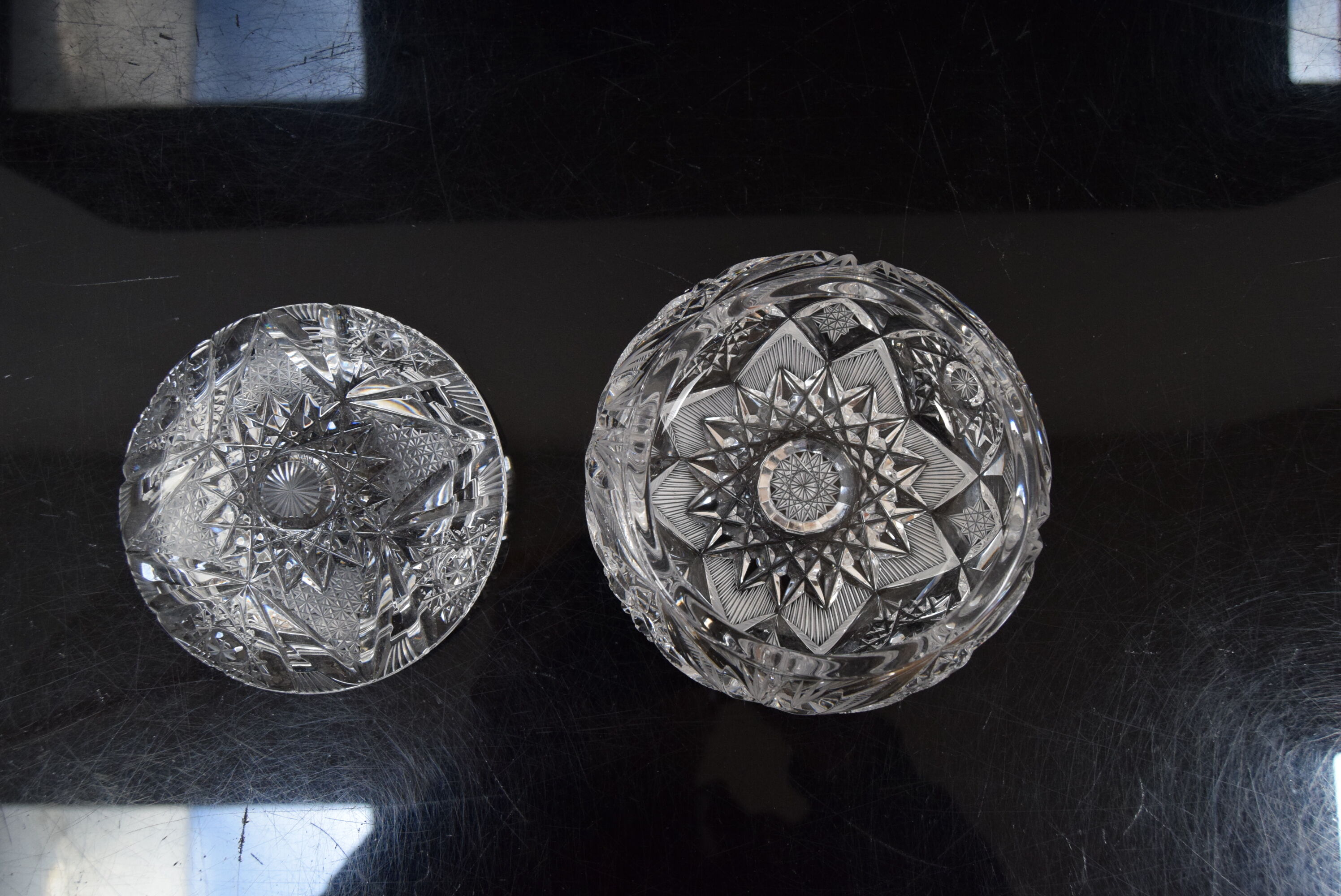 Sugary bowl,cut crystal glass,bohemia in the 1960's.