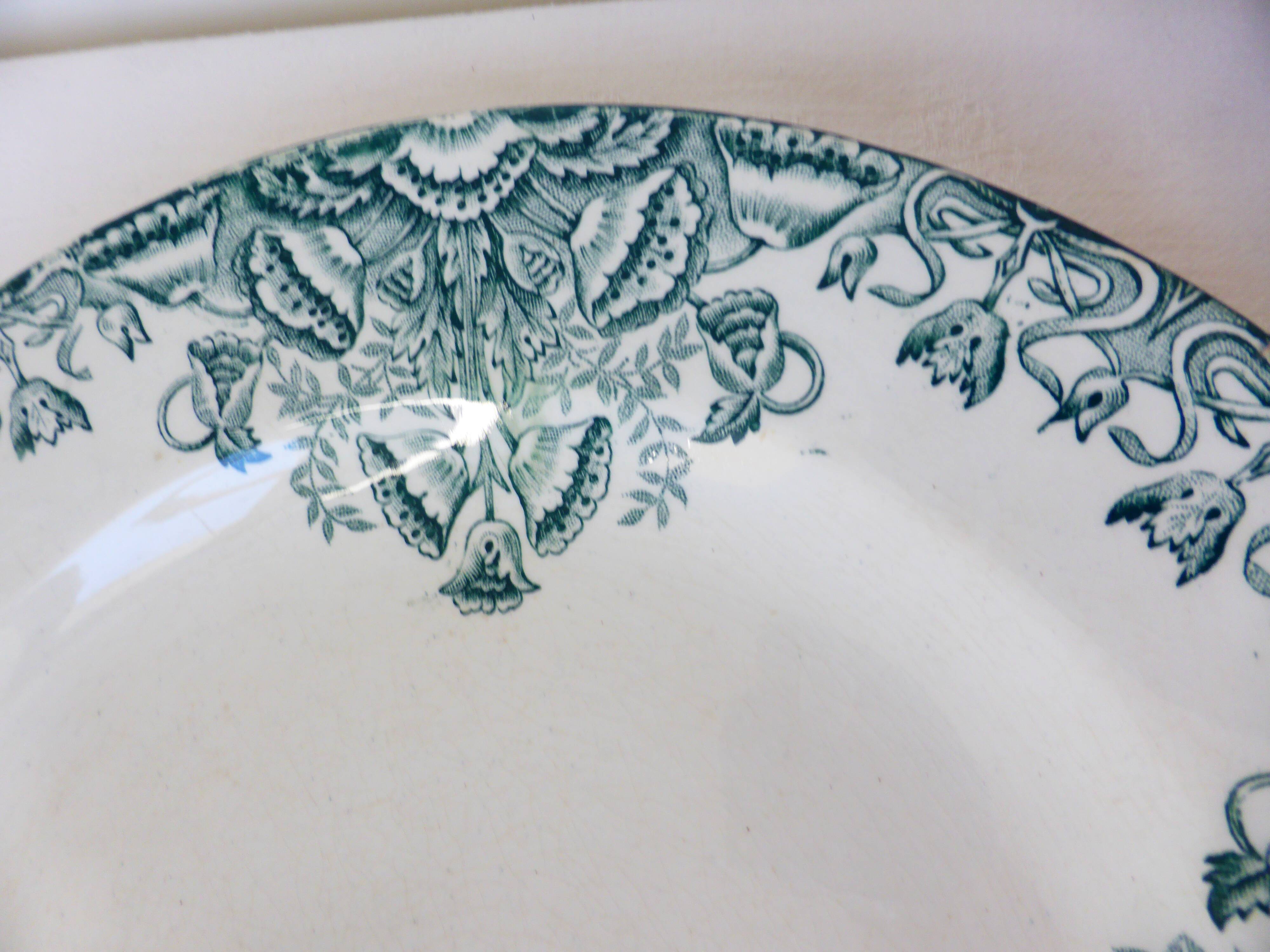 Plat rond A.Lebacqz et M.Bouchart motif Floral