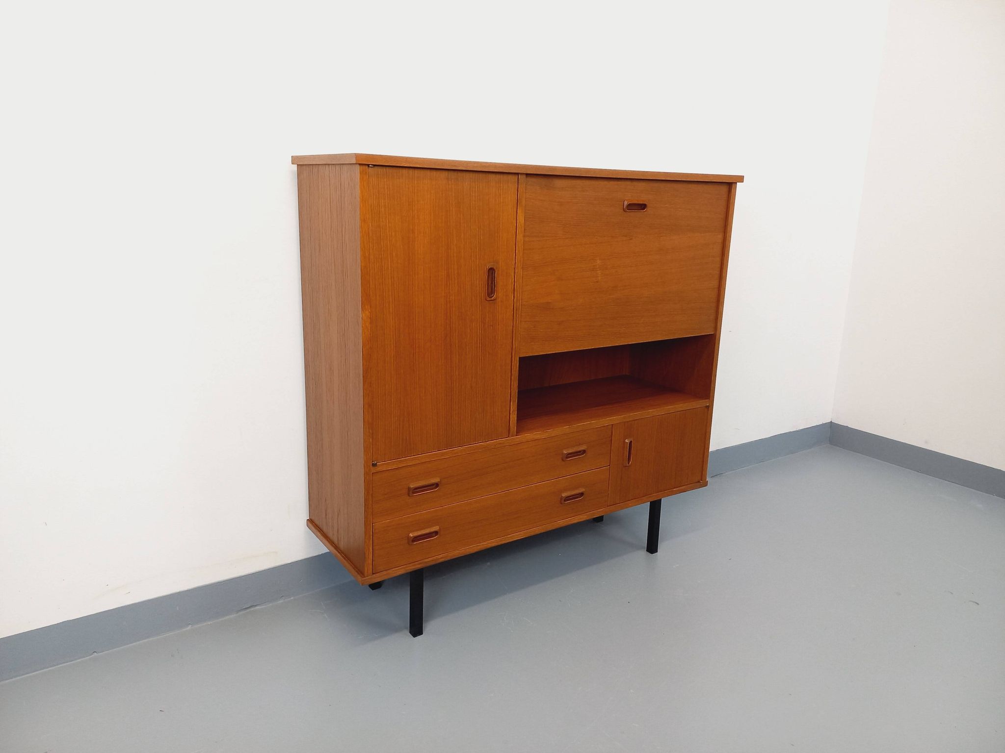 Meuble bibliothèque secrétaire de rangement vintage style scandinave