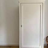Armoire bonnetière parisienne