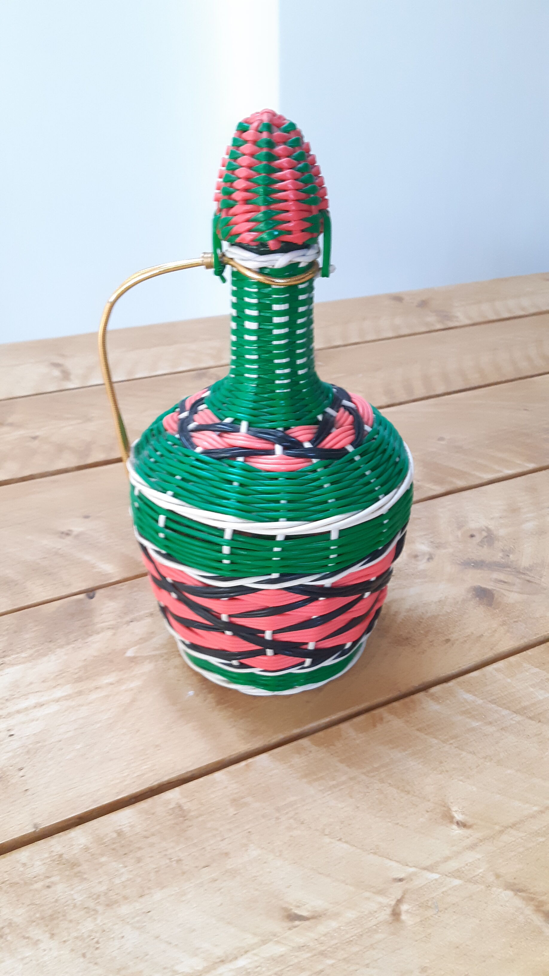 Demiojhn viresa scoubidou