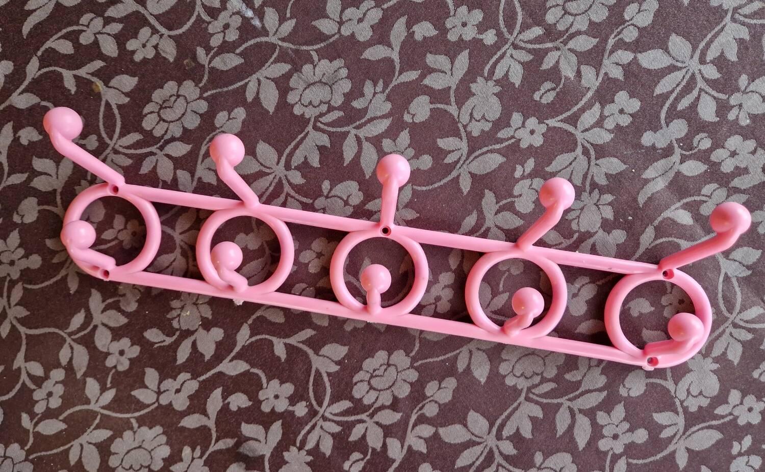 Yaffa doremi pink vintage 80s coat rack