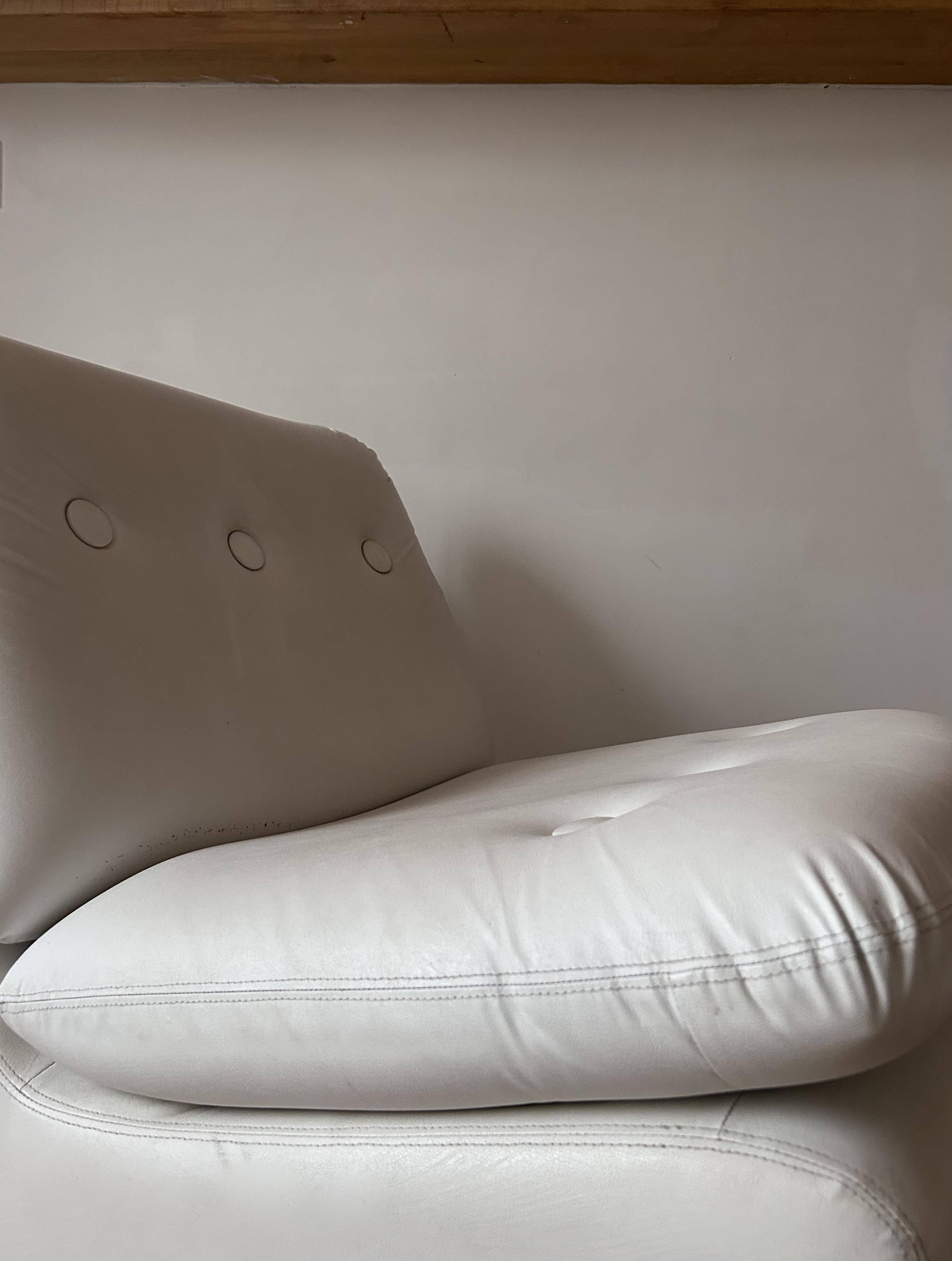Vintage white armchair, France 1970