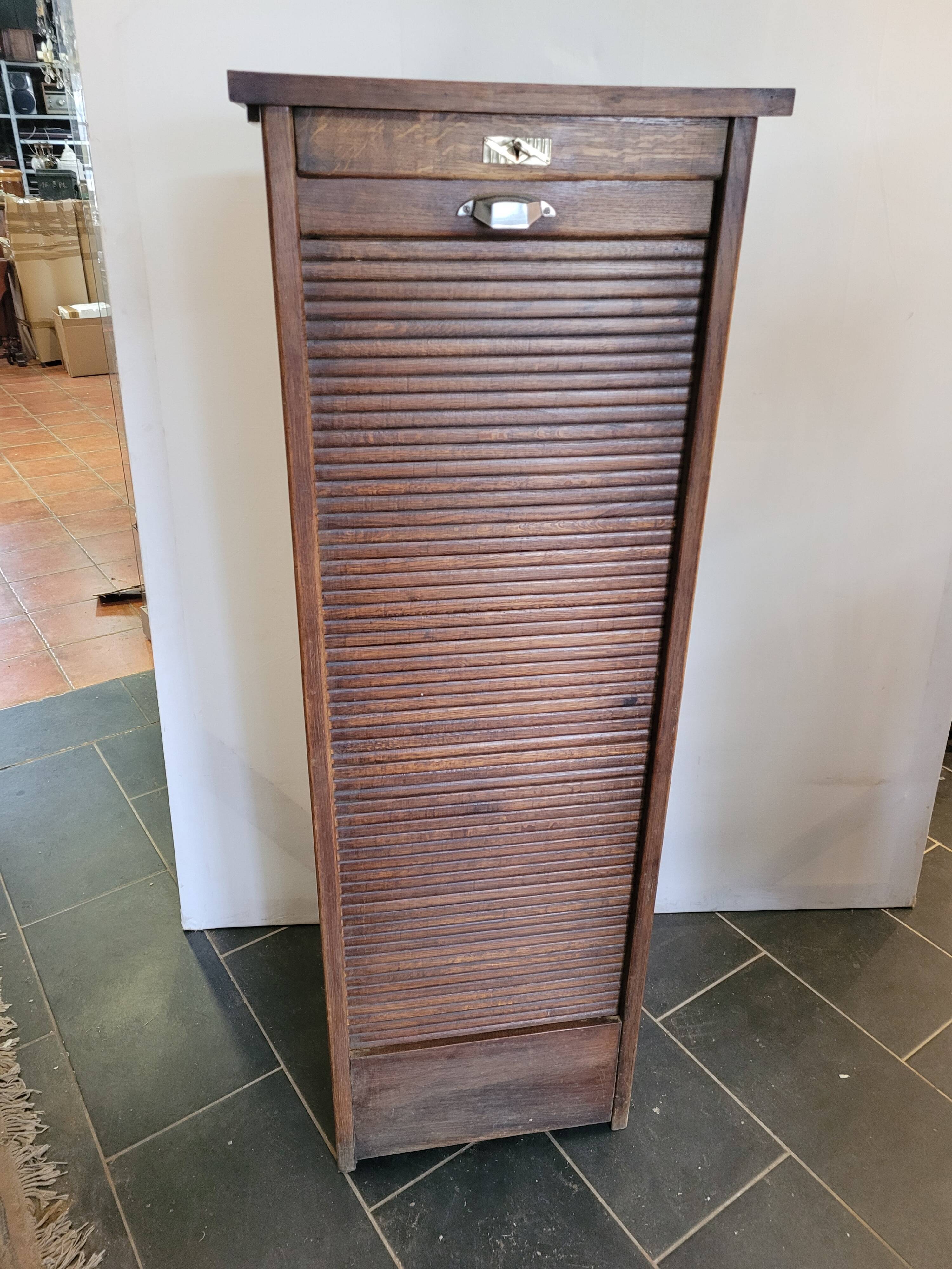 Old oak curtain binder