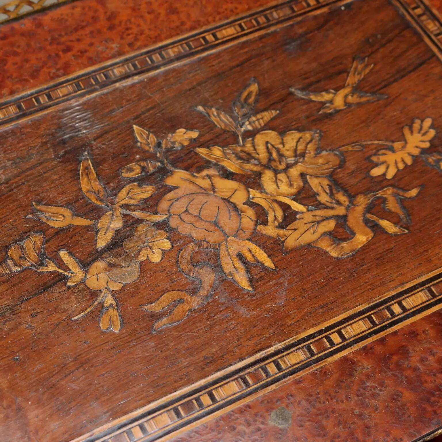 Table d’appoint ancienne en hêtre et métal, Italie, XXe siècle