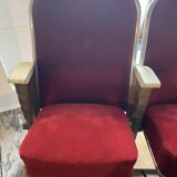 Burgundy velvet strapontin